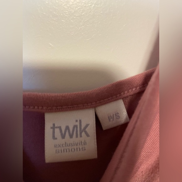 Dusty pink Twik stretchy jersey dress from Simons - Picture 2 of 3